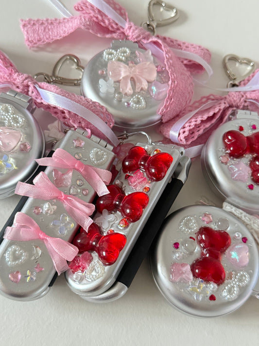 compact mirror and comb