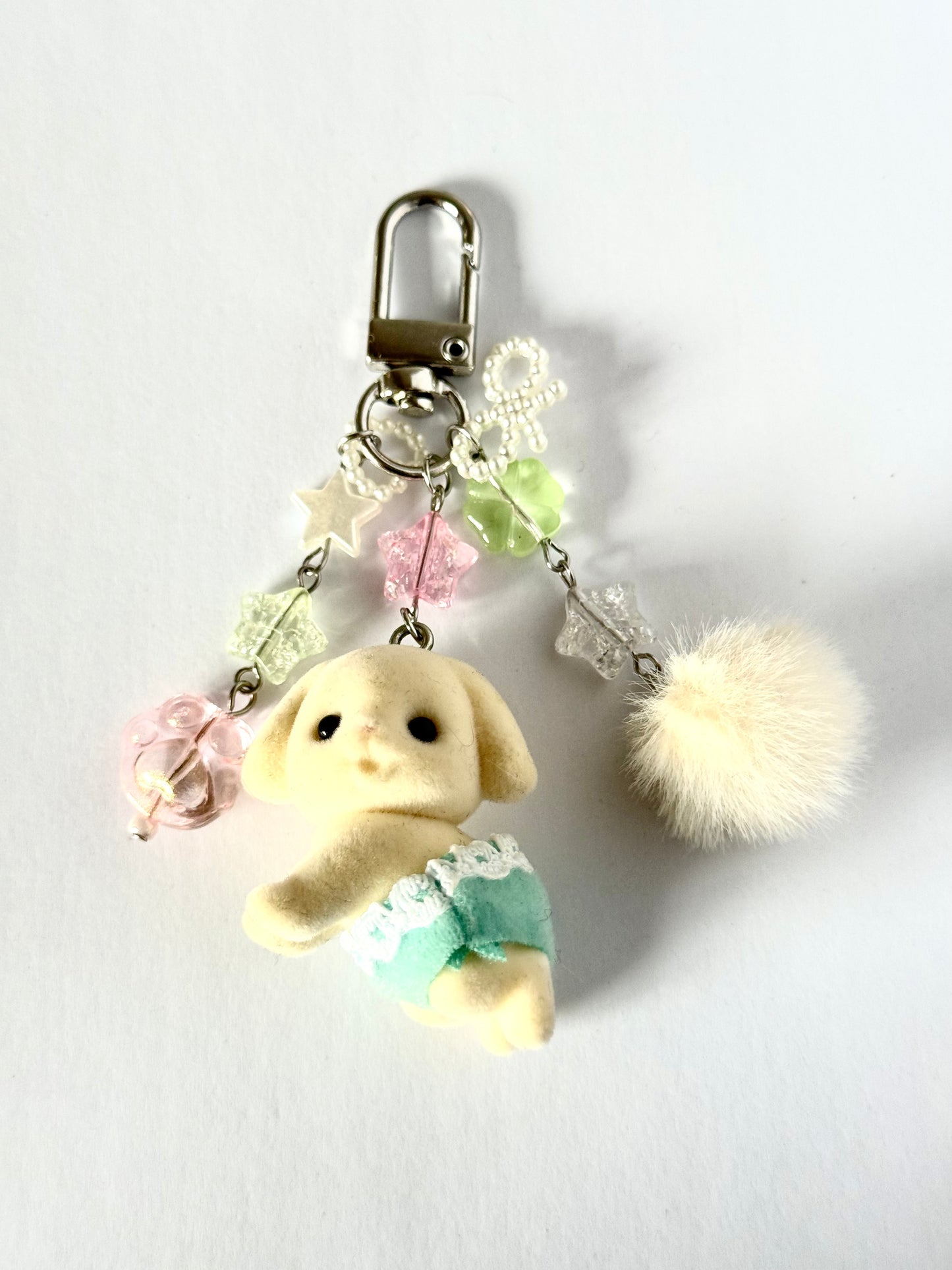 sylvanian families keyring (alpaca & flora bunny)