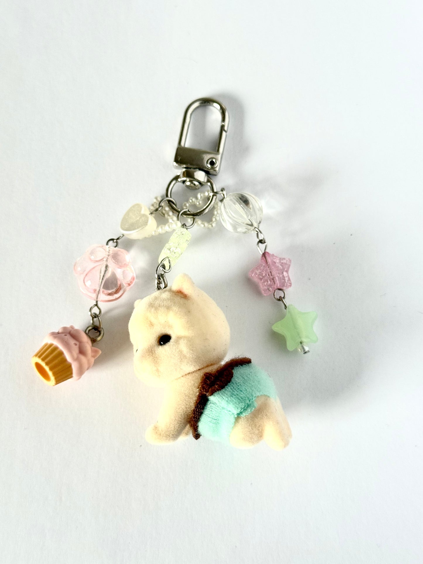 sylvanian families keyring (alpaca & flora bunny)